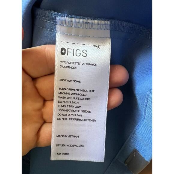 Figs discontinued scrub top in baby blue sz XXS nurse medical doctors - Picture 9 of 10